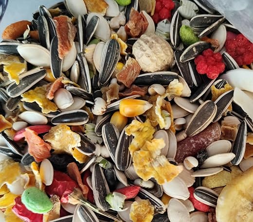 Fruit mix for parrots
